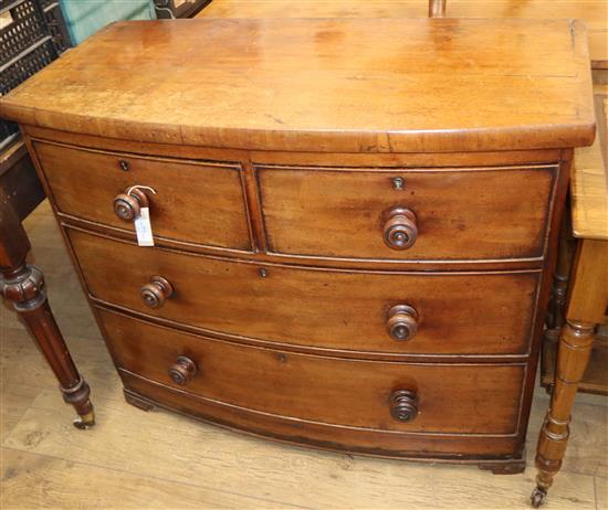 A Victorian mahogany bow front chest of drawers W.102cm
